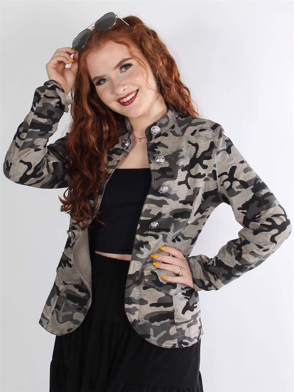 Amanda - Overgangs jakke i camouflage design
